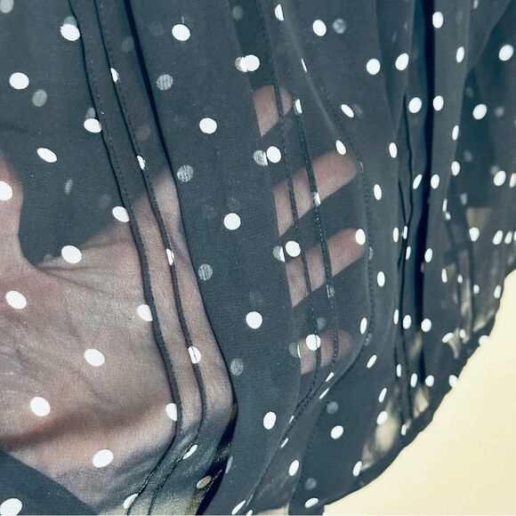Black and white polka dot shear button down top PM - Picture 3 of 4